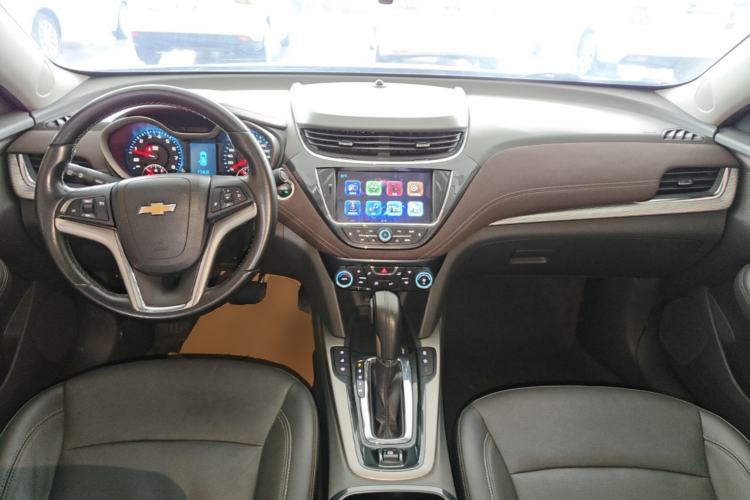 Used Chevrolet Malibu 2017 1.5T Automatic Luxury Edition Center Console