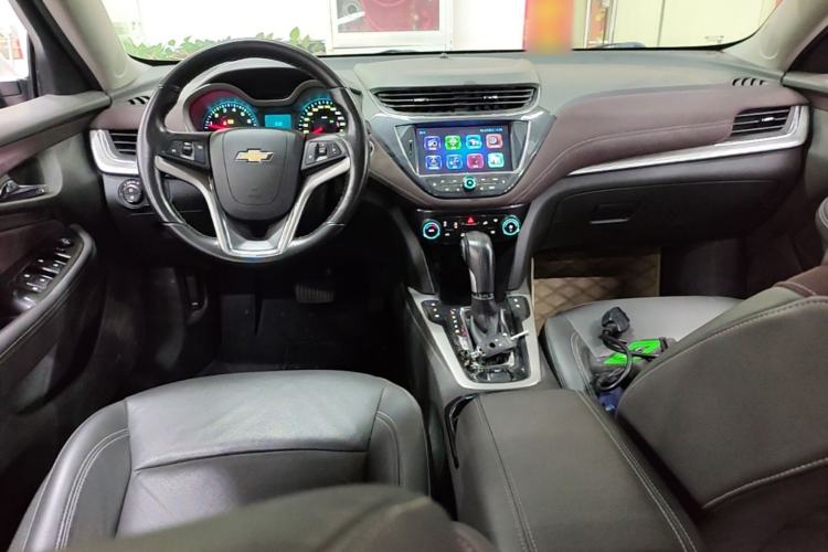 Used Chevrolet Malibu 2017 1.5T Automatic Luxury Edition Center Console