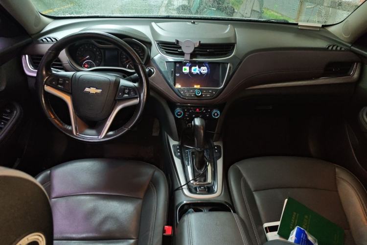 Used Chevrolet Malibu 2017 1.5T Automatic Luxury Edition Center Console