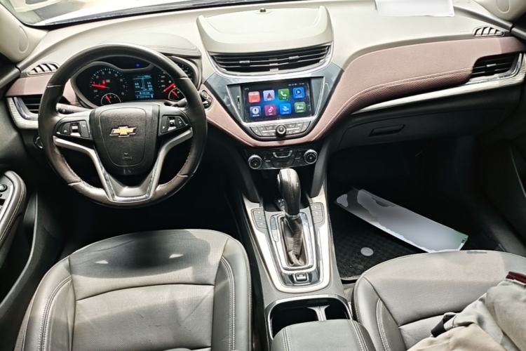 Used Chevrolet Malibu 2017 1.5T Automatic Luxury Edition Center Console