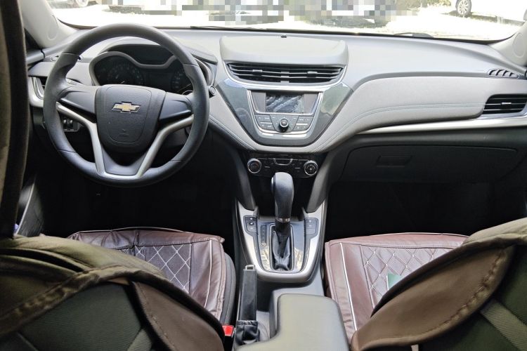 Used Chevrolet Malibu 2017 1.5T Automatic Comfort Edition Center Console