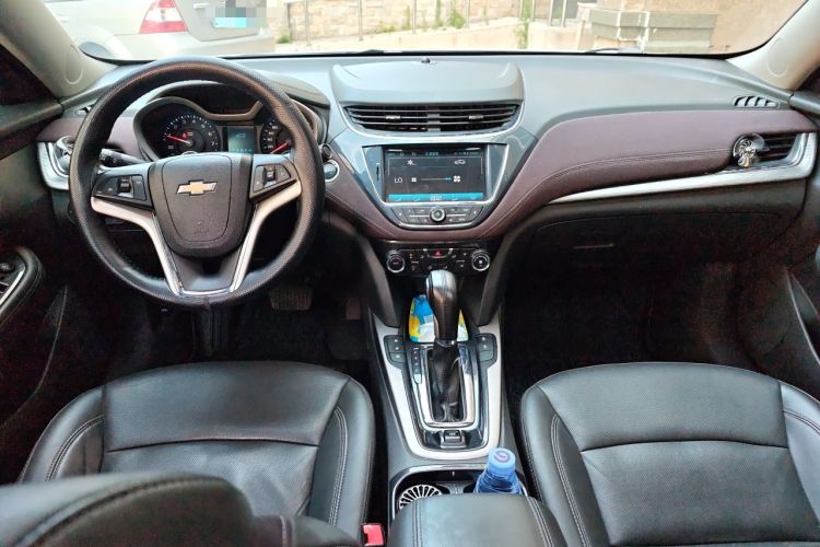 Used Chevrolet Malibu 2017 1.5T Automatic Luxury Edition Center Console