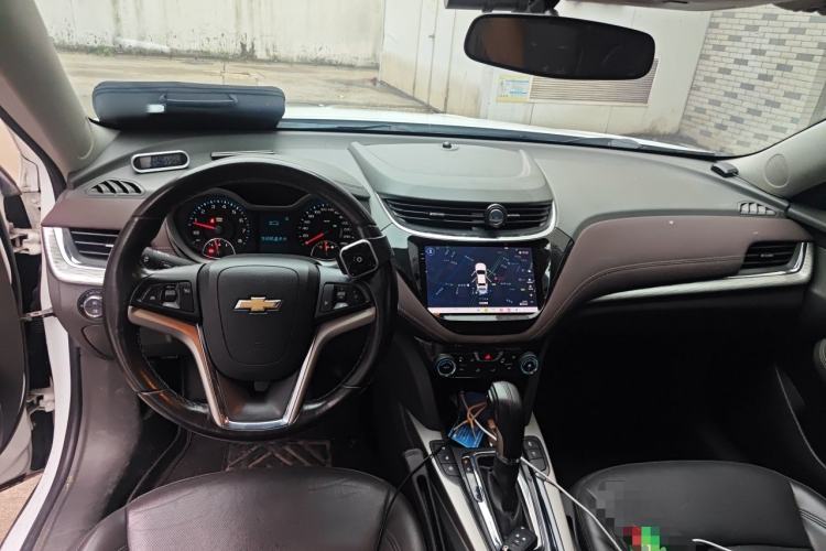 Used Chevrolet Malibu 2017 1.5T Automatic Luxury Edition Center Console