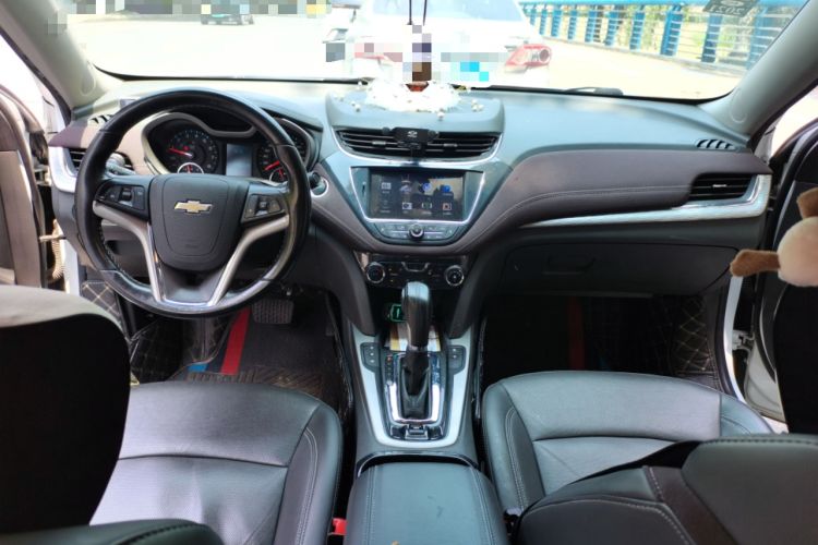 Used Chevrolet Malibu 2017 1.5T Automatic Luxury Edition Center Console