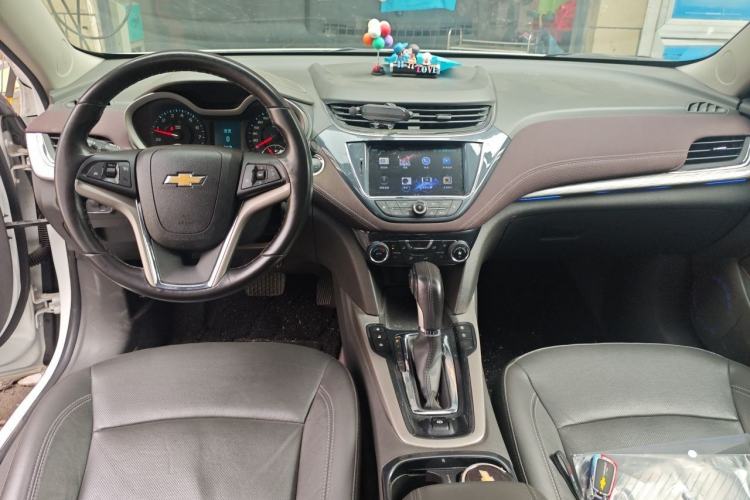 Used Chevrolet Malibu 2017 1.5T Automatic Luxury Edition Center Console