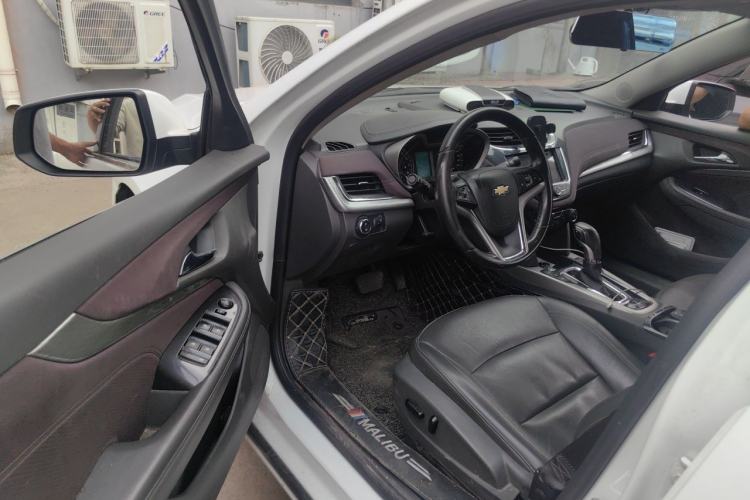 Used Chevrolet Malibu 2017 1.5T Automatic Luxury Edition Driver Seat