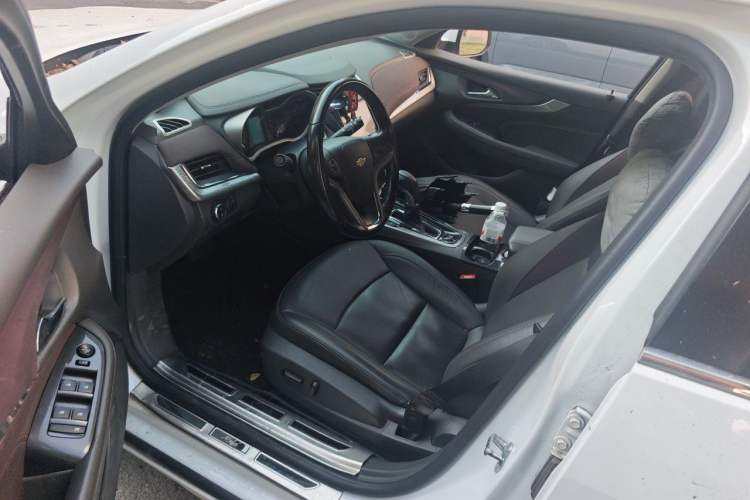 Used Chevrolet Malibu 2017 1.5T Automatic Luxury Edition Driver Seat