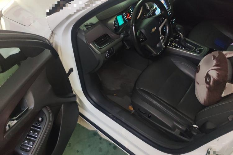 Used Chevrolet Malibu 2017 1.5T Automatic Luxury Edition Driver Seat