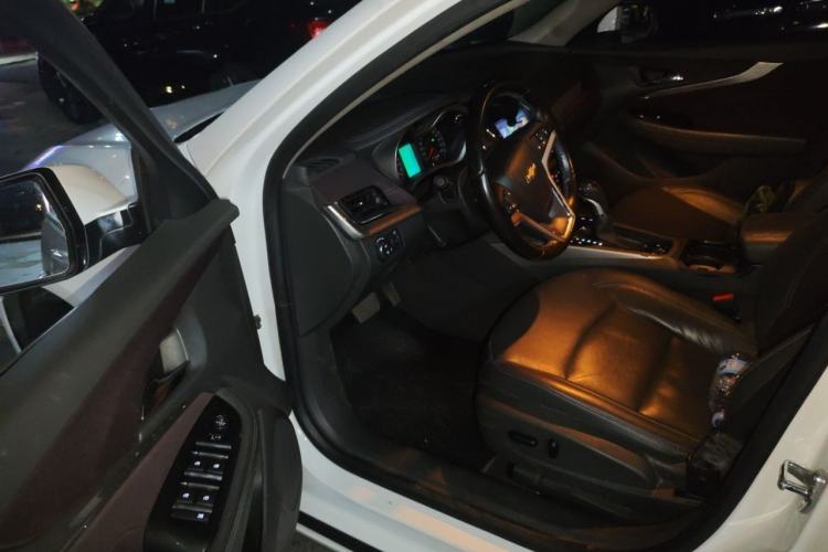 Used Chevrolet Malibu 2017 1.5T Automatic Luxury Edition Driver Seat