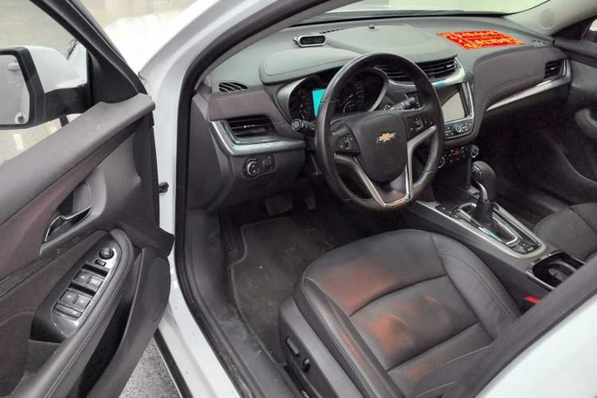 Used Chevrolet Malibu 2017 1.5T Automatic Luxury Edition Driver Seat