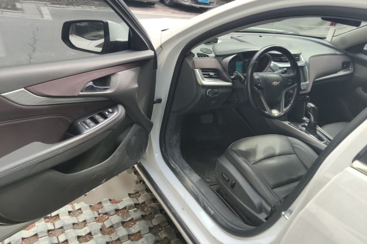 Used Chevrolet Malibu 2017 1.5T Automatic Luxury Edition Driver Seat