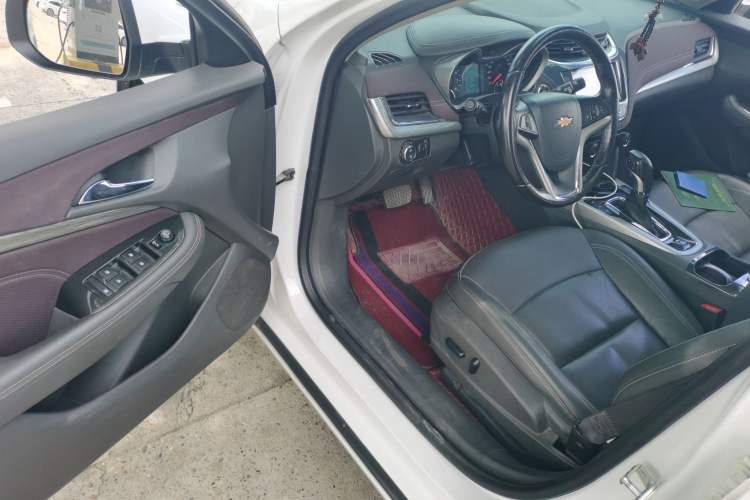 Used Chevrolet Malibu 2017 1.5T Automatic Luxury Edition Driver Seat
