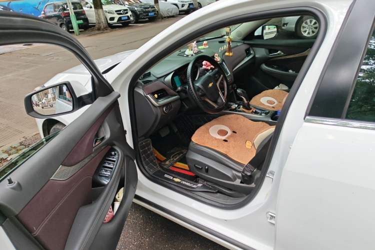 Used Chevrolet Malibu 2017 1.5T Automatic Luxury Edition Driver Seat