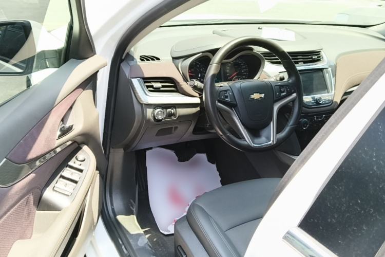 Used Chevrolet Malibu 2017 1.5T Automatic Luxury Edition Driver Seat