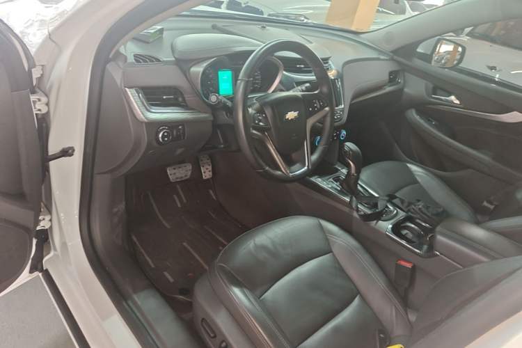 Used Chevrolet Malibu 2017 1.5T Automatic Luxury Edition Driver Seat