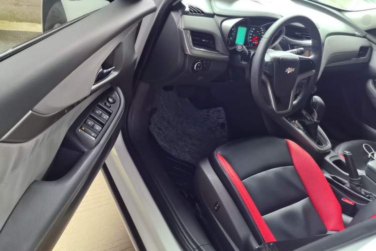 Used Chevrolet Malibu 2017 1.5T Automatic Comfort Edition Driver Seat