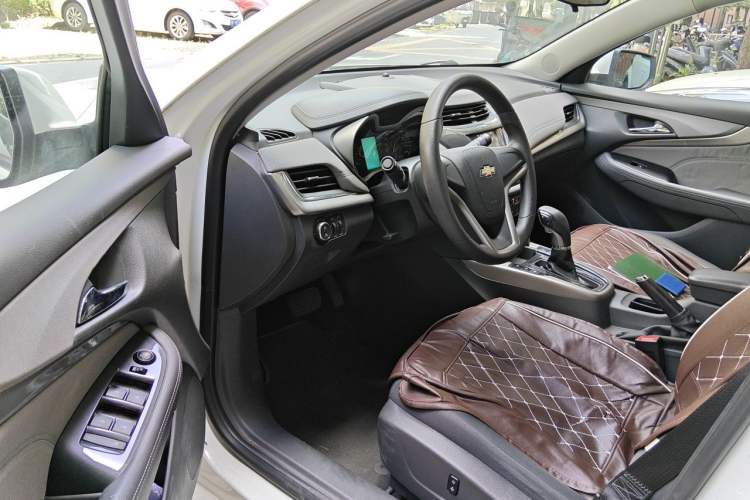 Used Chevrolet Malibu 2017 1.5T Automatic Comfort Edition Driver Seat