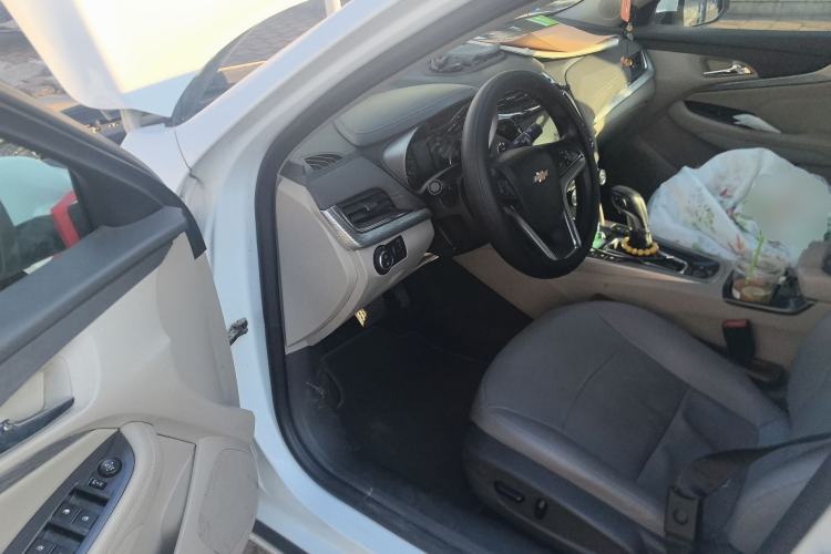 Used Chevrolet Malibu 2017 1.5T Automatic Luxury Edition Driver Seat