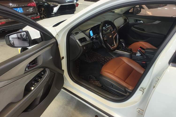 Used Chevrolet Malibu 2017 1.5T Automatic Comfort Edition Driver Seat