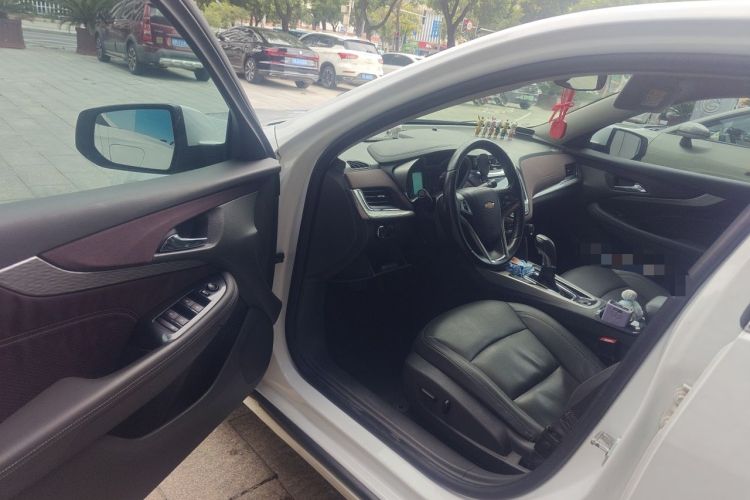 Used Chevrolet Malibu 2017 1.5T Automatic Luxury Edition Driver Seat