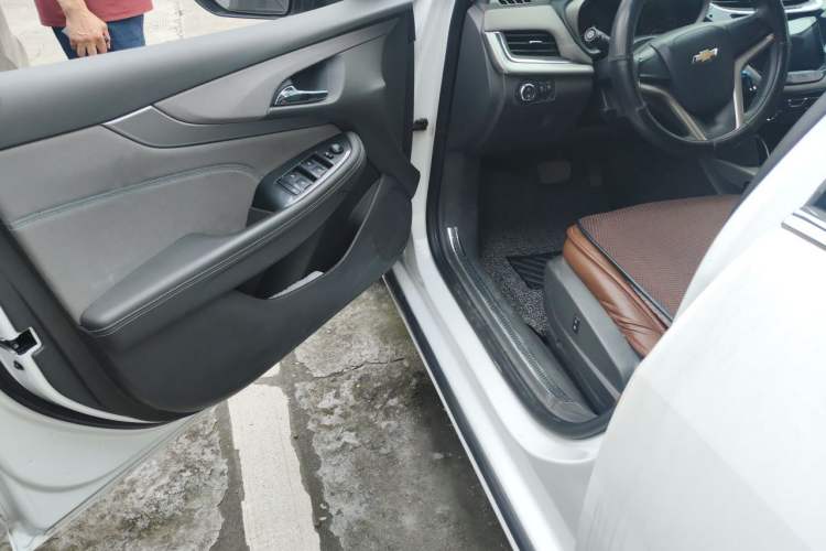 Used Chevrolet Malibu 2017 1.5T Automatic Comfort Edition Driver Seat