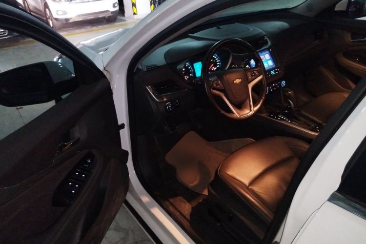 Used Chevrolet Malibu 2017 1.5T Automatic Luxury Edition Driver Seat