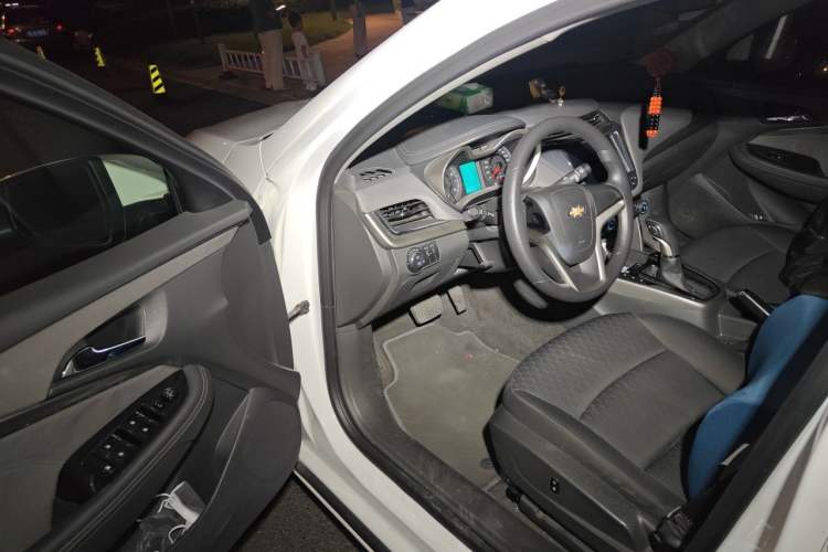 Used Chevrolet Malibu 2017 1.5T Automatic Comfort Edition Driver Seat