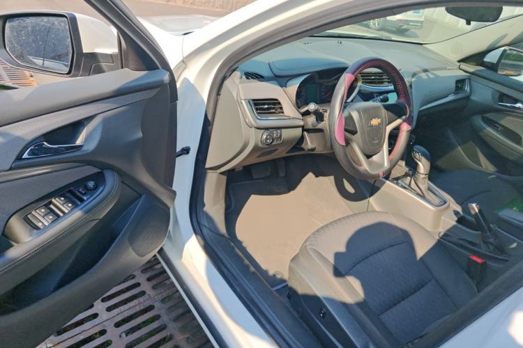 Used Chevrolet Malibu 2017 1.5T Automatic Comfort Edition Driver Seat
