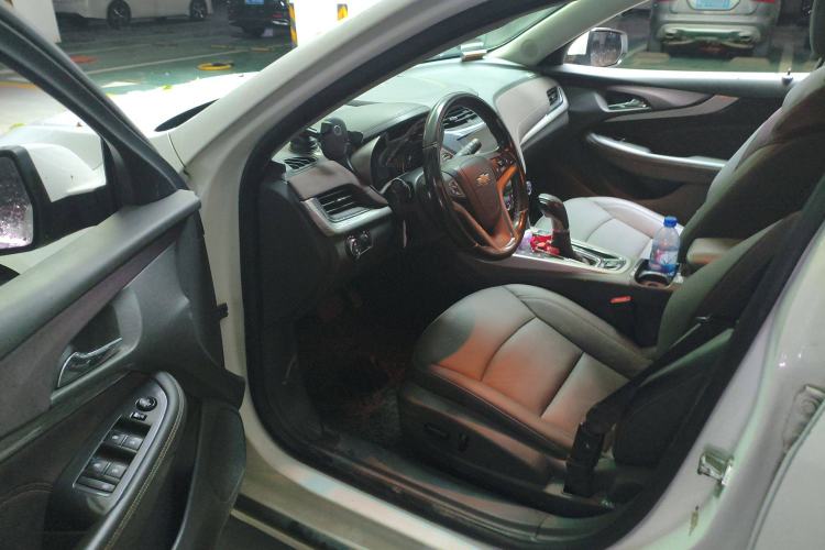 Used Chevrolet Malibu 2017 1.5T Automatic Luxury Edition Driver Seat