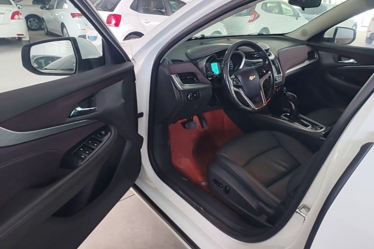 Used Chevrolet Malibu 2017 1.5T Automatic Luxury Edition Driver Seat