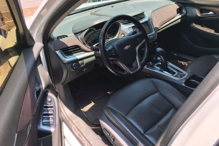 Used Chevrolet Malibu 2017 1.5T Automatic Luxury Edition Driver Seat