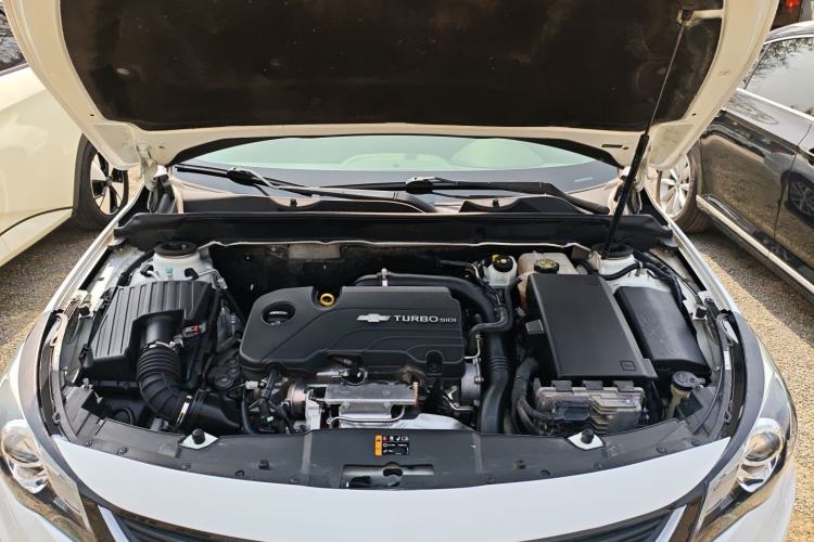 Used Chevrolet Malibu 2017 1.5T Automatic Luxury Edition Engine Bay