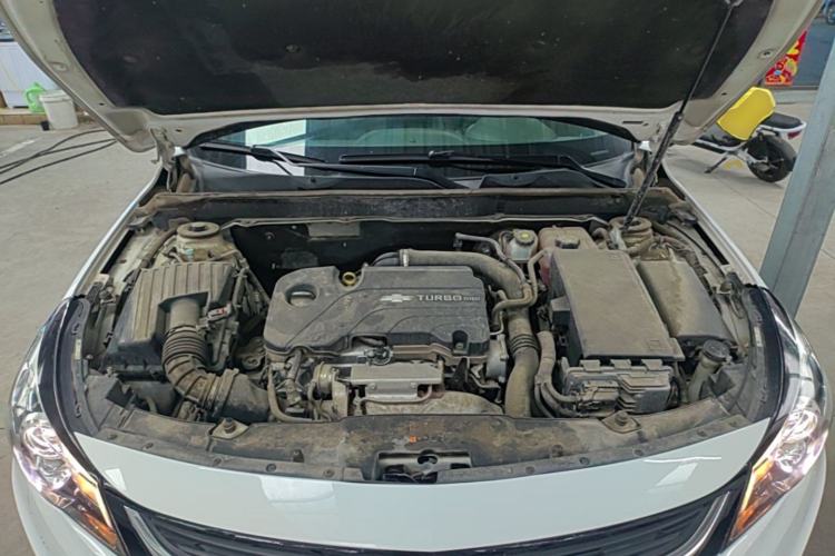 Used Chevrolet Malibu 2017 1.5T Automatic Luxury Edition Engine Bay
