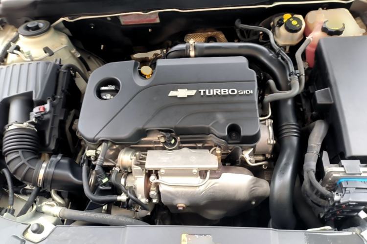 Used Chevrolet Malibu 2017 1.5T Automatic Luxury Edition Engine Bay
