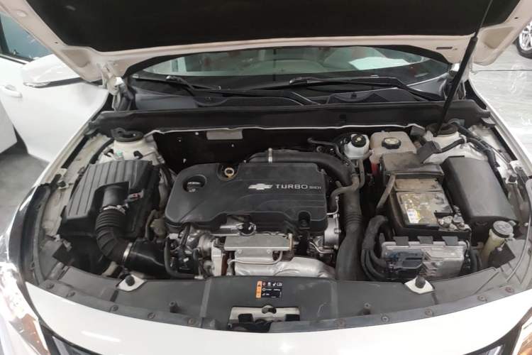 Used Chevrolet Malibu 2017 1.5T Automatic Comfort Edition Engine Bay