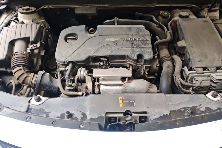 Used Chevrolet Malibu 2017 1.5T Automatic Luxury Edition Engine Bay