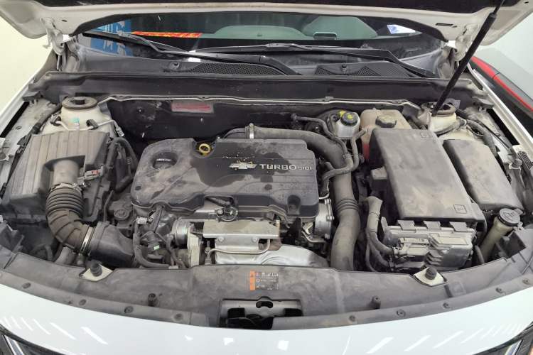 Used Chevrolet Malibu 2017 1.5T Automatic Luxury Edition Engine Bay