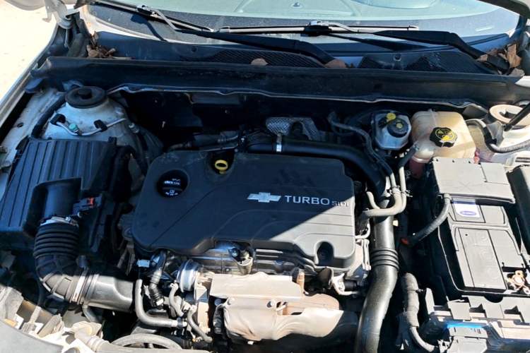 Used Chevrolet Malibu 2017 1.5T Automatic Luxury Edition Engine Bay
