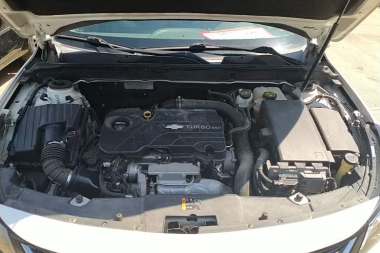 Used Chevrolet Malibu 2017 1.5T Automatic Luxury Edition Engine Bay