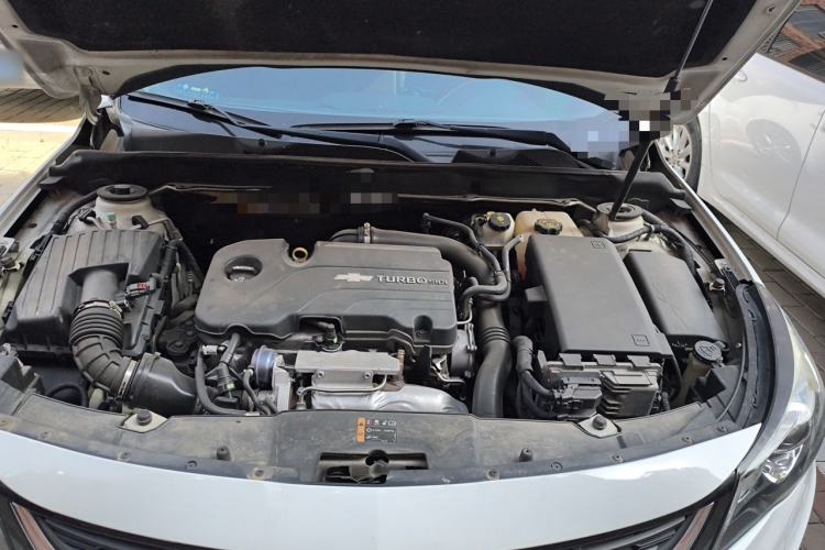 Used Chevrolet Malibu 2017 1.5T Automatic Luxury Edition Engine Bay