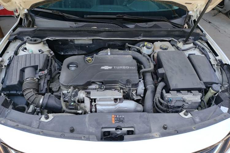 Used Chevrolet Malibu 2017 1.5T Automatic Comfort Edition Engine Bay
