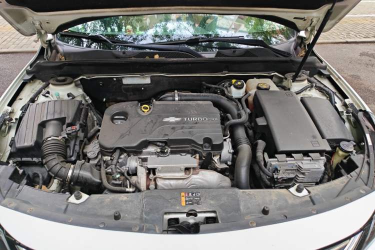 Used Chevrolet Malibu 2017 1.5T Automatic Luxury Edition Engine Bay