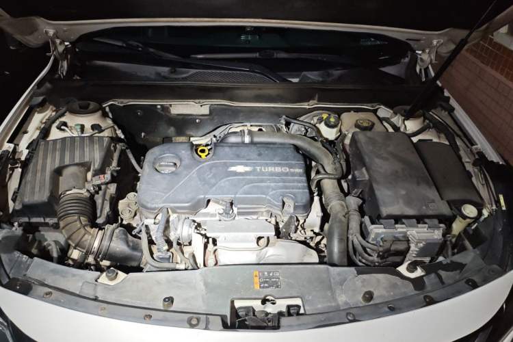 Used Chevrolet Malibu 2017 1.5T Automatic Luxury Edition Engine Bay