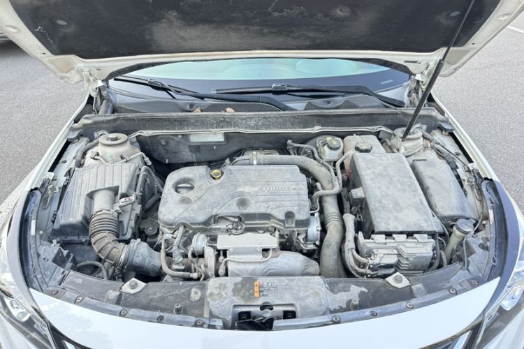 Used Chevrolet Malibu 2017 1.5T Automatic Luxury Edition Engine Bay