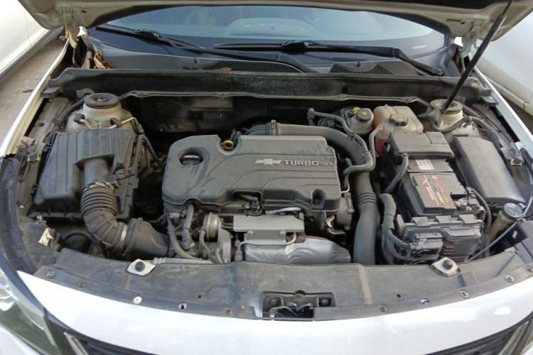 Used Chevrolet Malibu 2017 1.5T Automatic Luxury Edition Engine Bay