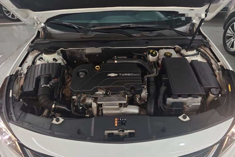 Used Chevrolet Malibu 2017 1.5T Automatic Luxury Edition Engine Bay