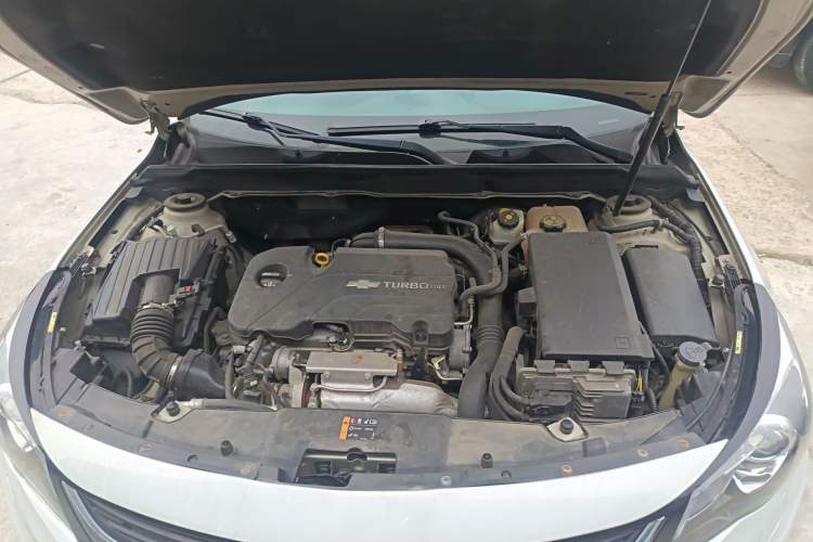 Used Chevrolet Malibu 2017 1.5T Automatic Luxury Edition Engine Bay