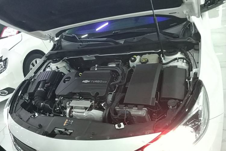 Used Chevrolet Malibu 2017 1.5T Automatic Luxury Edition Engine Bay