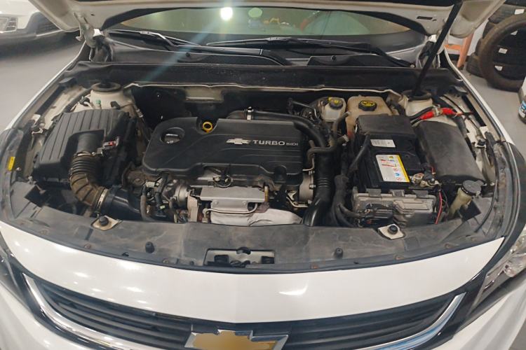 Used Chevrolet Malibu 2017 1.5T Automatic Luxury Edition Engine Bay