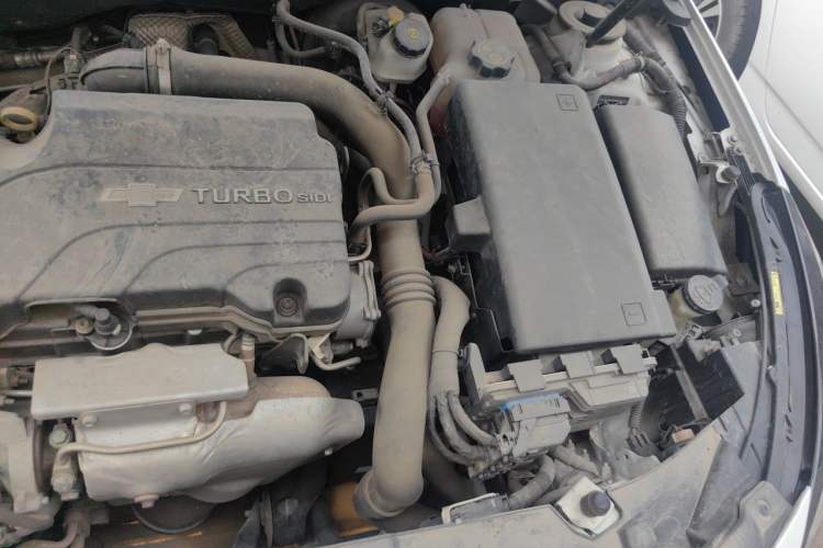 Used Chevrolet Malibu 2017 1.5T Automatic Luxury Edition Engine Bay Left